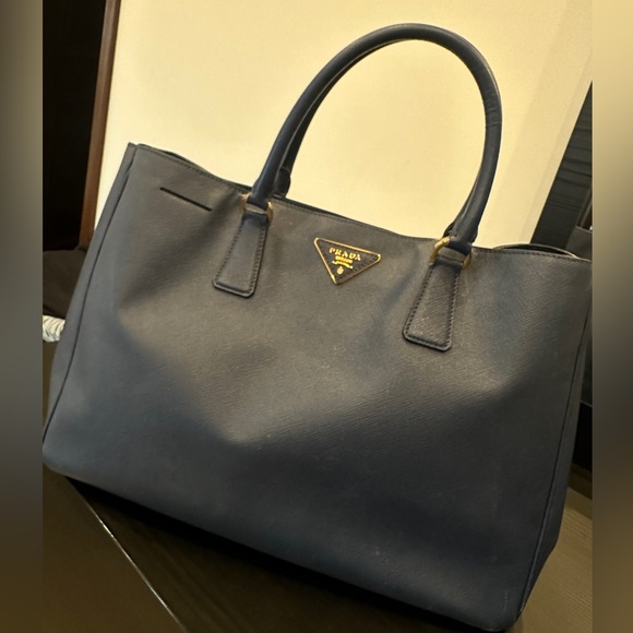 Prada Bag navy blue real leather - Picture 1 of 5